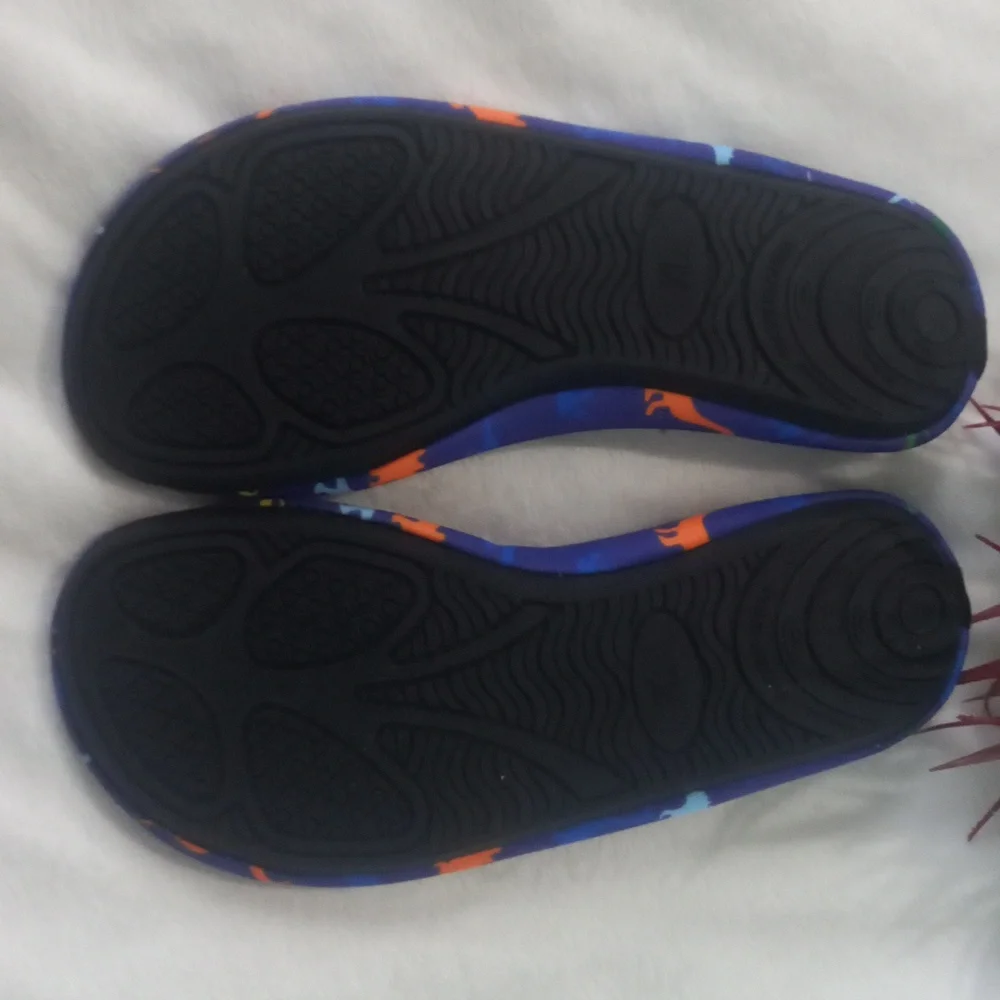 🩷🩷 3/$12Dinasour water shoes